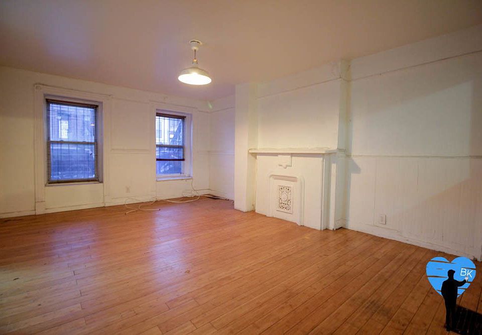 1st image of 571 Macon St #1