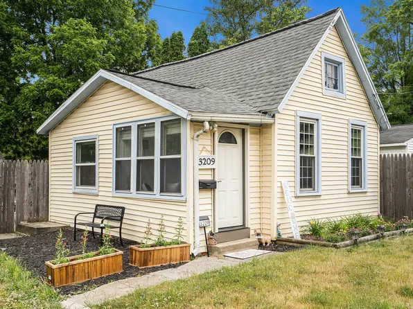 3209 Laird Ave, Kalamazoo, MI 49008