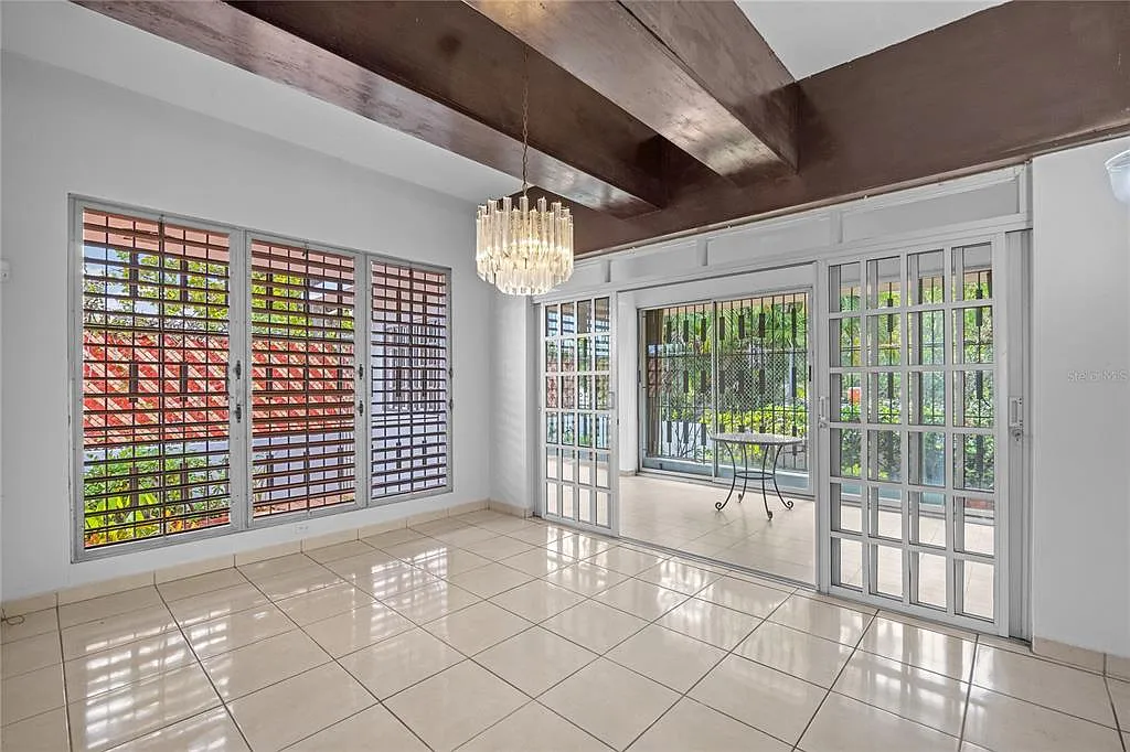 4 bed, 3.0 bath, 2020 sqft, $2,500 — Photo 3