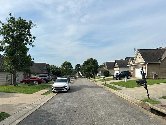 5th image of 127 Cottage Ln
