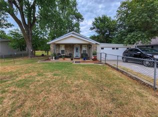 703 W Locust St, Tecumseh, OK 74873
