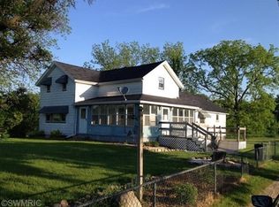 11462 W Garbow Rd, Middleville, MI 49333