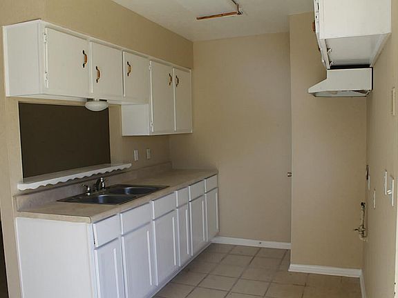 2nd image of 3107 Trail Lake Dr
