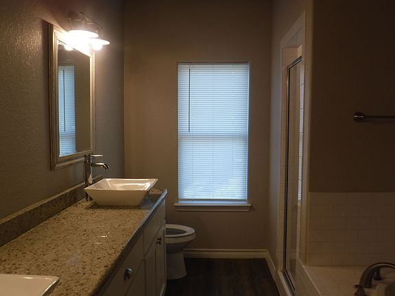 5th image of 1633 Cree Trl
