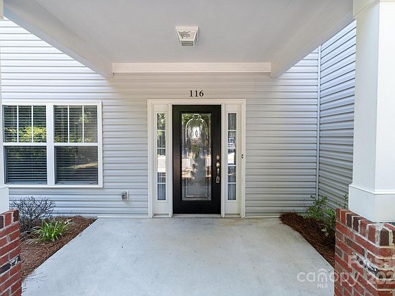 3rd image of 116 Saint Vincent Pl