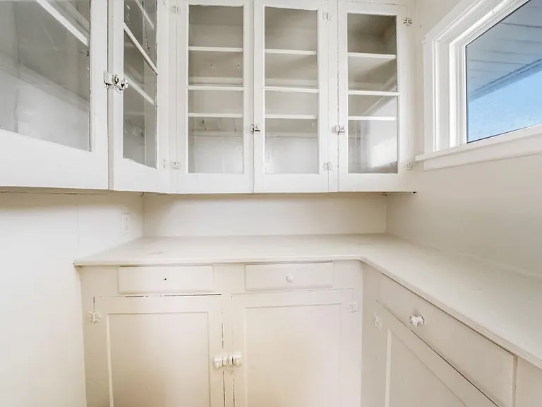 3402 Roehl Ave — Photo 37
