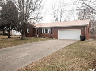 15 Crestview Dr, Metropolis, IL 62960