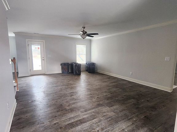4th image of 101 Steeplechase Dr