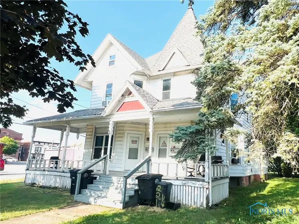 221&221 1/2 S 7th St, Upper Sandusky, OH 43351