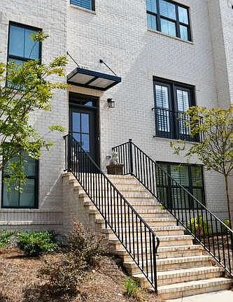 2nd image of 817 Zoysia St