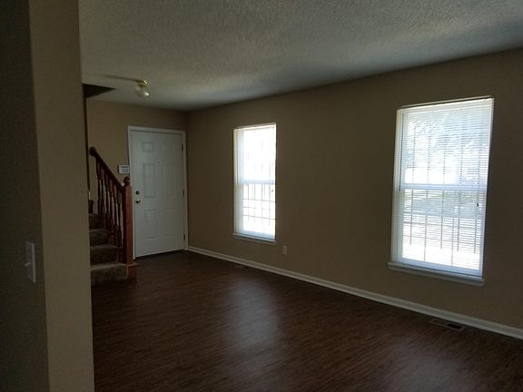 2nd image of 4200 Flora Ave #4200