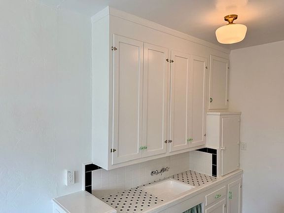 4th image of 1840 N Berendo St APT 201