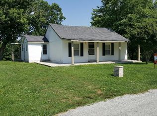 781 Green Grove Rd, Westmoreland, TN 37186