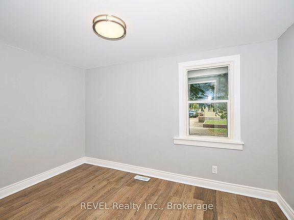 5th image of 43 Cosby Ave