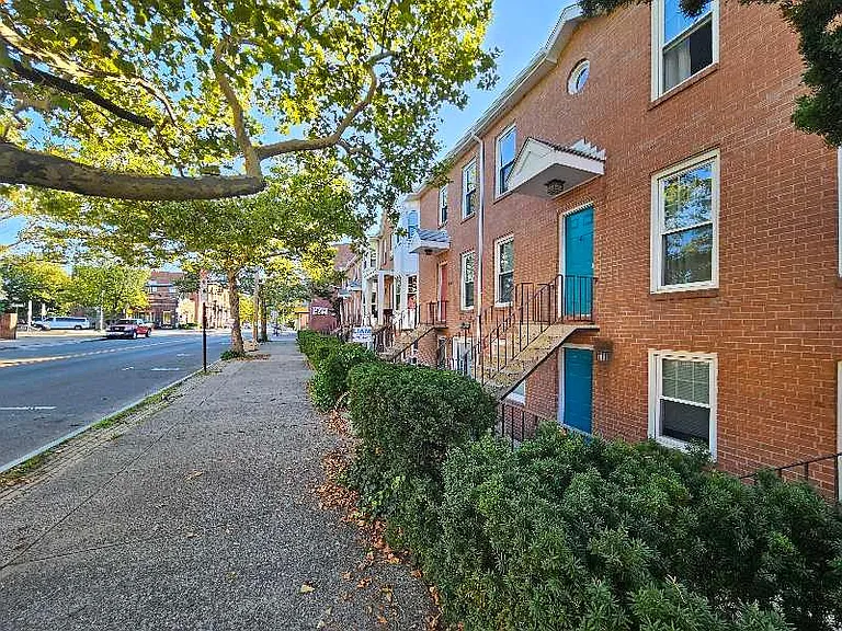 904 State St #3 — Photo 8