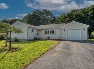 10 Leonard Rd, Sharon, MA 02067