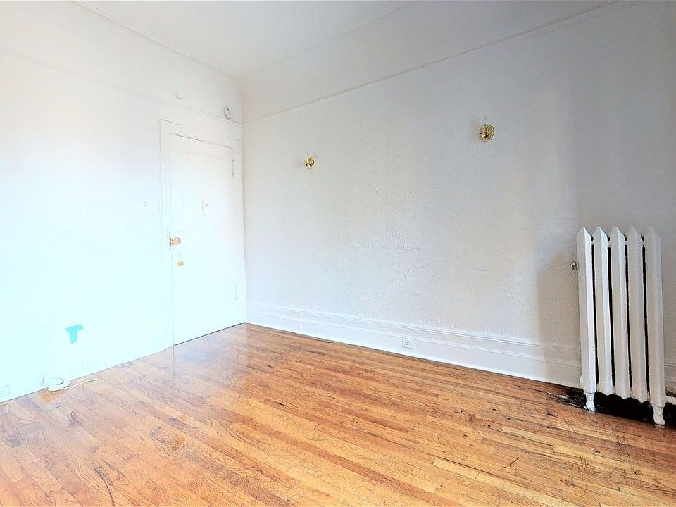 2nd image of 105 E 15th St #98A