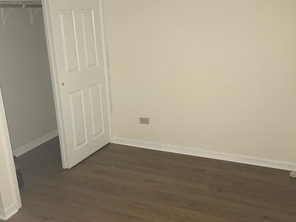 2nd image of 30W040 Galbreath Dr