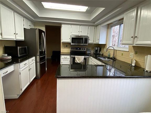 3rd image of 16930 Deer Path Dr