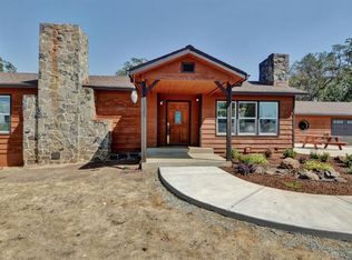 13615 Agate Rd, Eagle Pt, OR 97524