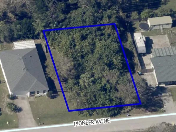 268 Pioneer Ave NE, Palm Bay, FL 32907