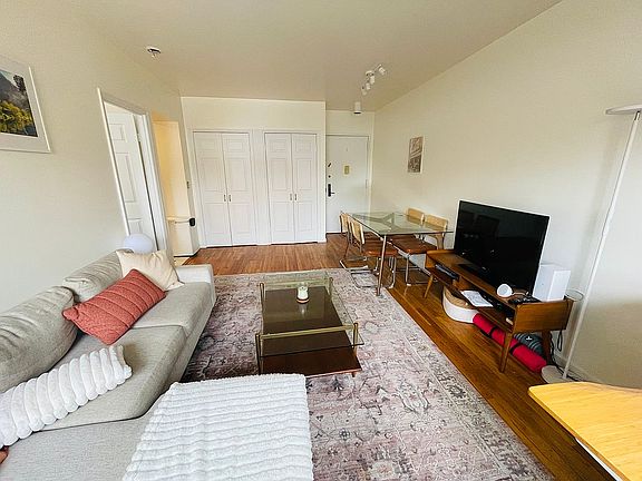 2nd image of 186 W 80th St APT 7J
