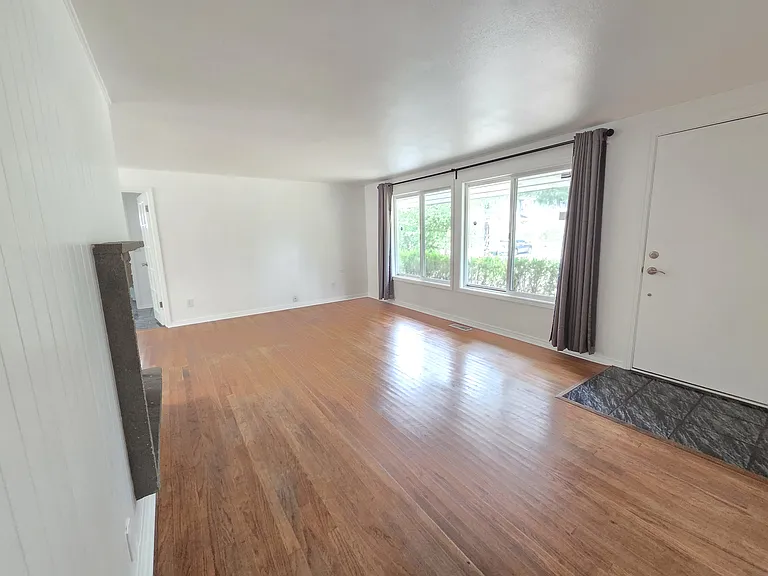 2516 108th Ave NE — Photo 4