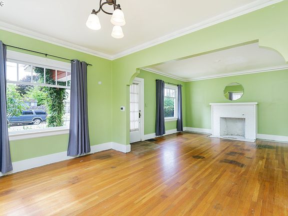 4th image of 5415 N Fessenden St