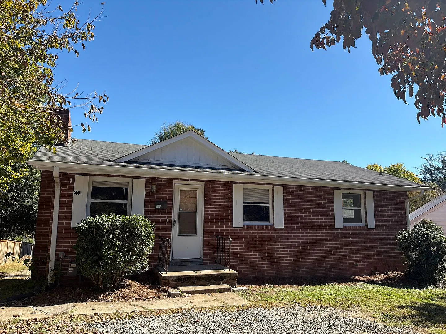 933 Lockland Avenue — Photo 1