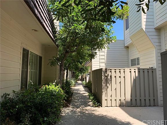 3rd image of 4730 Ben Ave Unit 24
