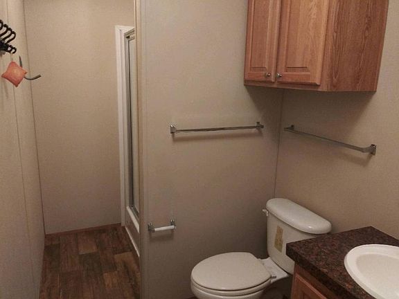4th image of 842 Corinne Dr