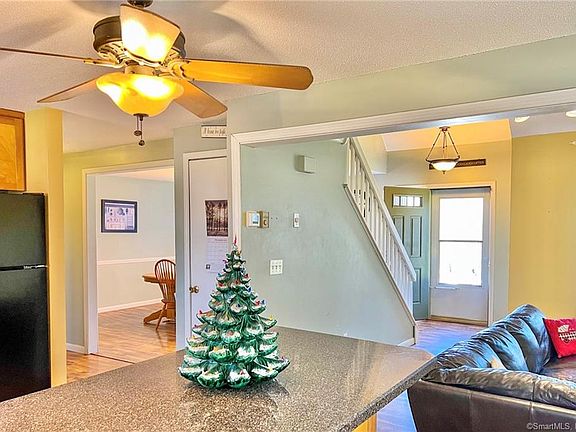 5th image of 47 Coventry Ln