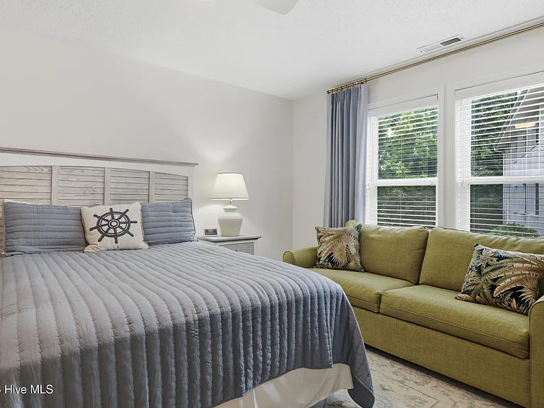 3350 Club Villas Dr #1103 — Photo 33