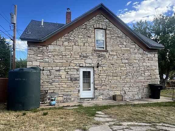 3rd image of 920 6th St