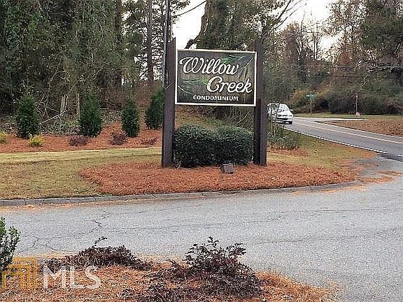 3rd image of 617 Willow Creek Dr #617