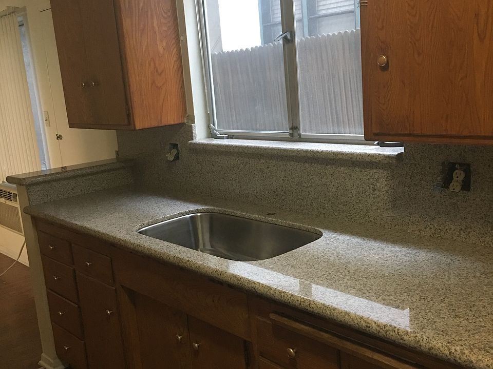 1st image of 1711 Oxley St APT B