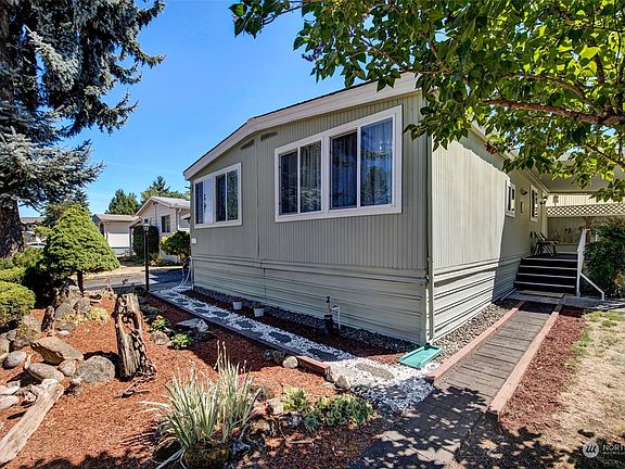 3rd image of 5404 NE 121st Avenue #22