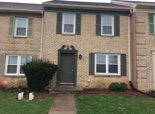 6532 Hollow Dr, East Petersburg, PA 17520