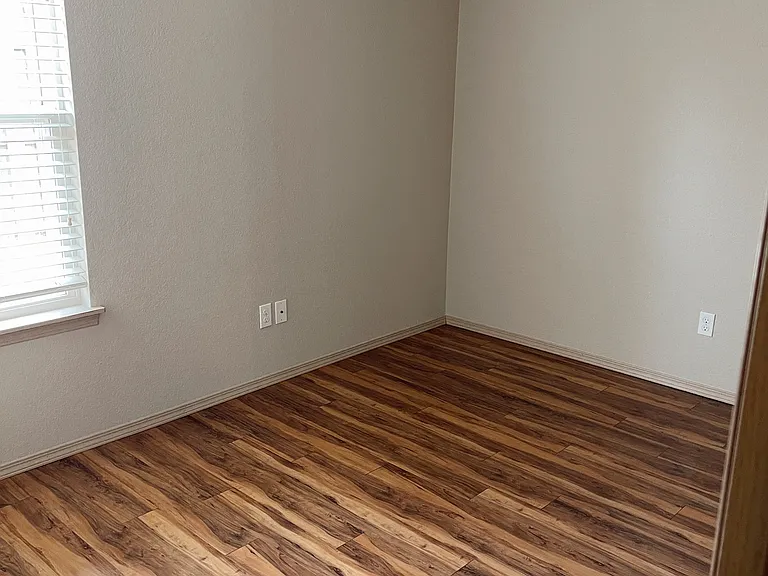 4498 W Bungalow St — Photo 6