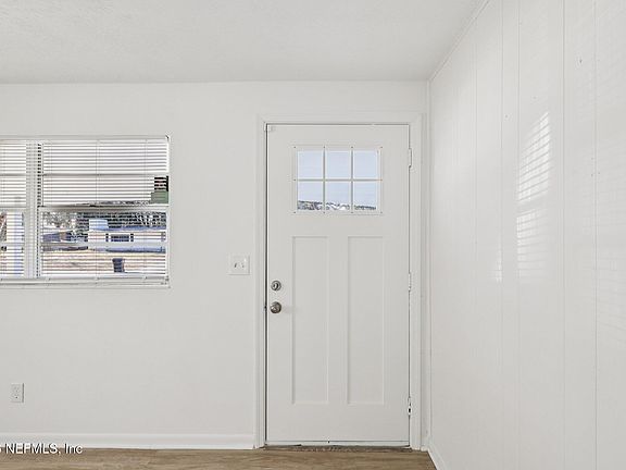 4th image of 502 VALDERIA Drive