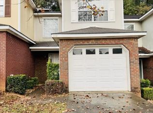 106 Woodmere Dr, Enterprise, AL 36330