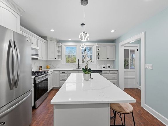 5th image of 53 Brooklyn Rd