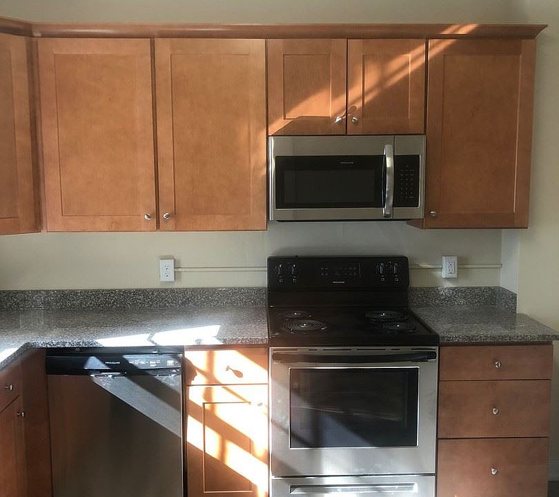 1st image of 1103 West Ave APT 1