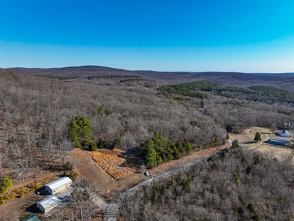 5th image of 455 Somerset Rd