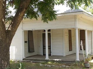 306 E Brenham St, Elgin, TX 78621