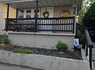 314 E 7th St, Muscatine, IA 52761