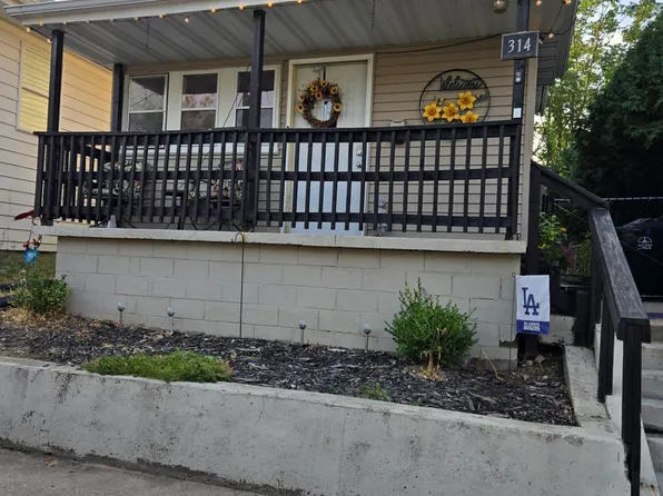 314 E 7th St, Muscatine, IA 52761