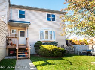 38 Sandy Ln, Staten Island, NY 10307