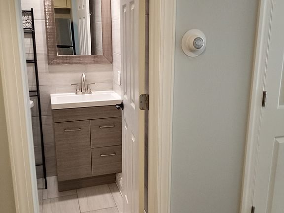 4th image of 1575 W Street Rd #1