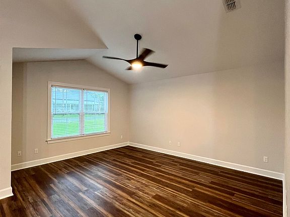 5th image of 18 Dickson St